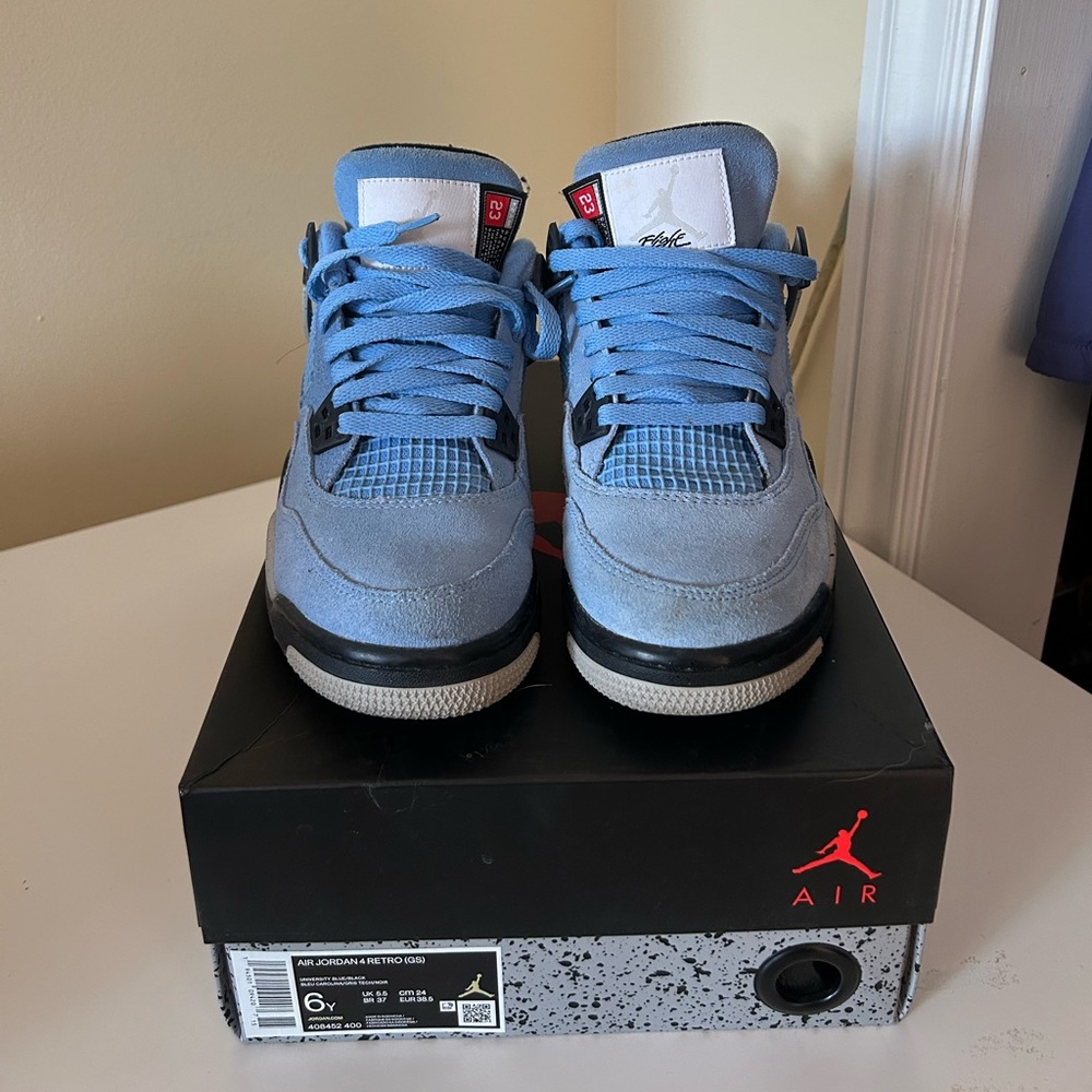 Jordan 5 UNC size 6Y